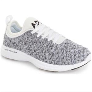 APL techloom phantom sneakers barely worn 6.5